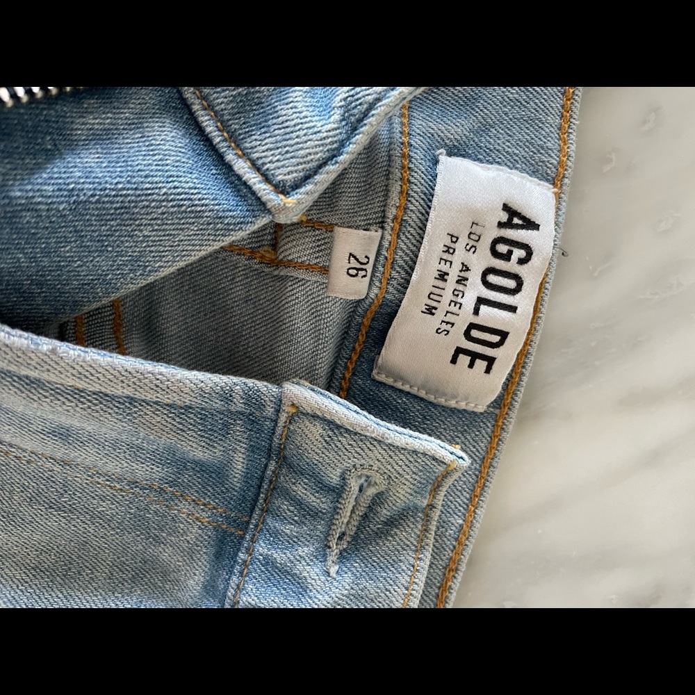 Agolde premium collection. Size 26. Cut 46628. Style A003-1045. Luxurious feel.